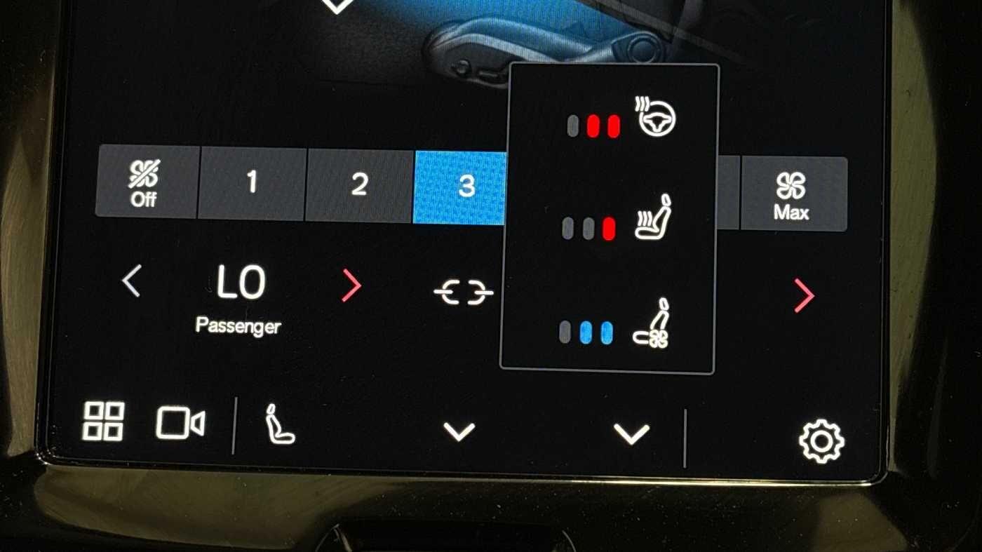 Used Volvo XC60 2025 for sale - 77091217: Photo 41