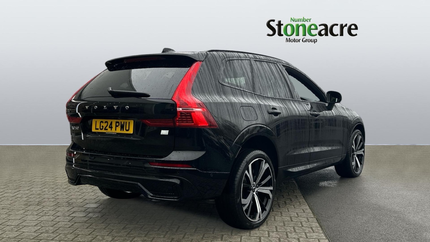 Used Volvo XC60 2024 for sale - 77238426: Photo 2