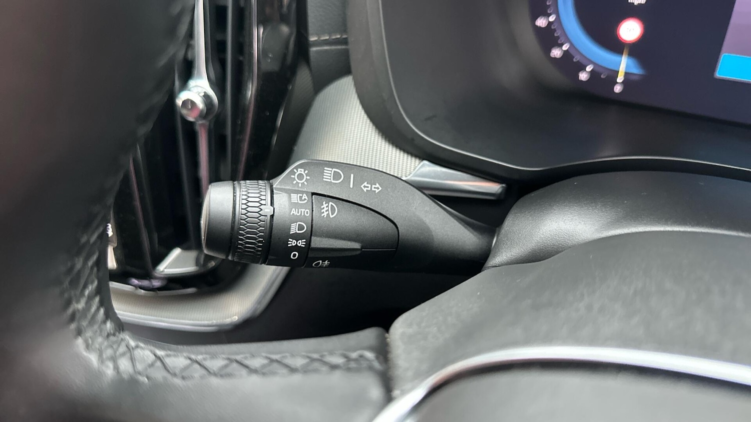 Used Volvo XC60 2024 for sale - 77238426: Photo 23