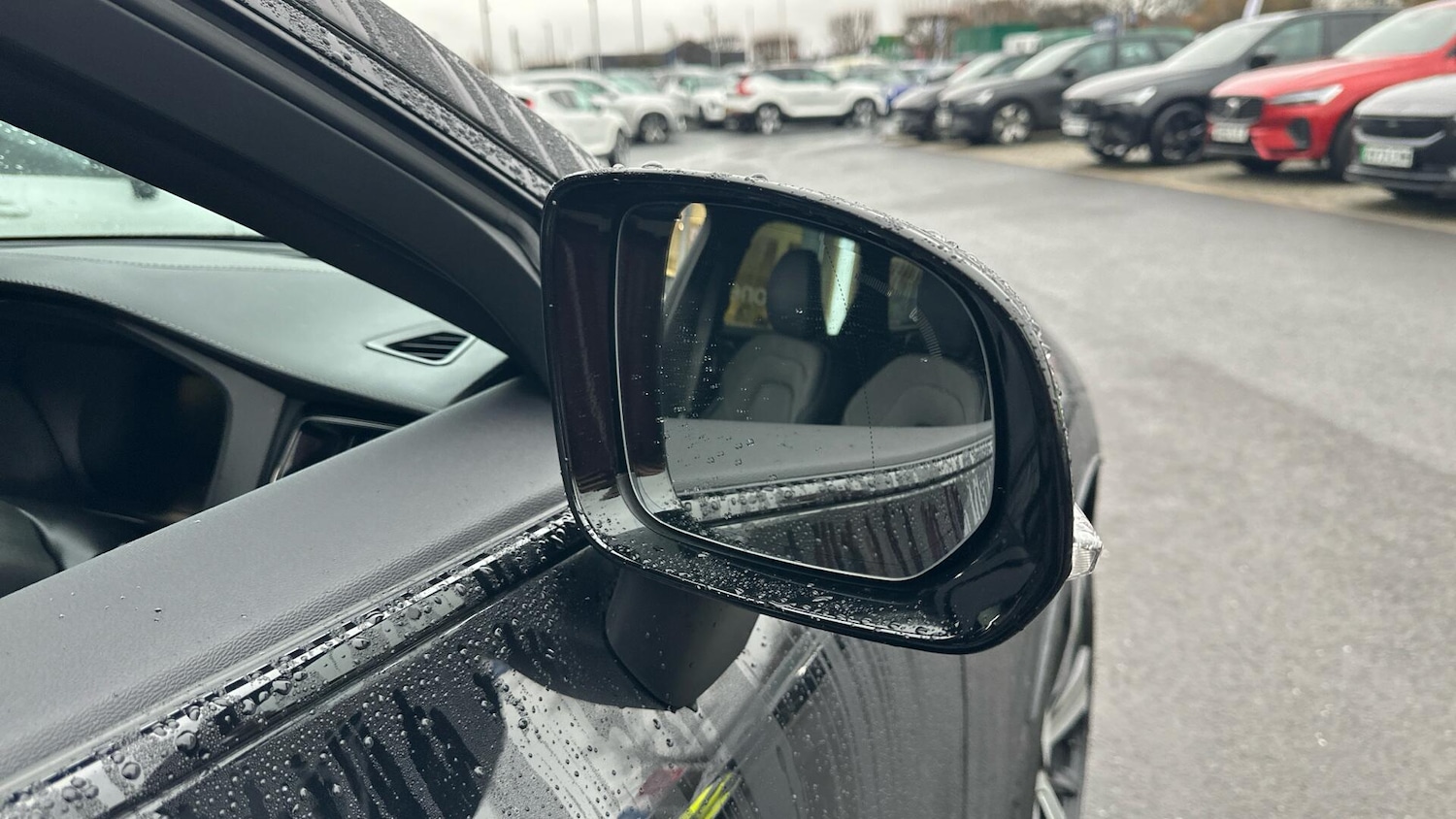 Used Volvo XC60 2024 for sale - 77238426: Photo 32