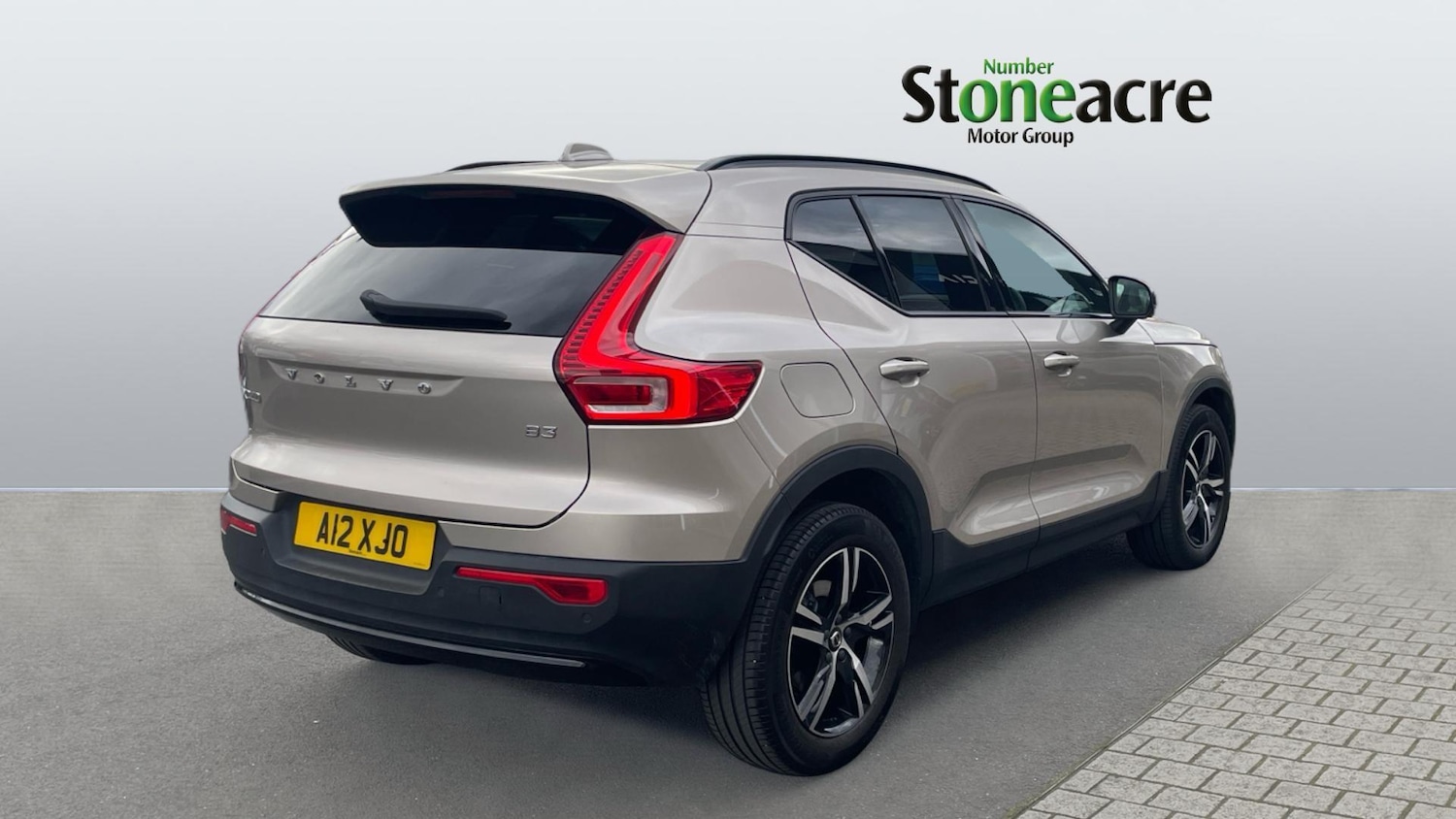 Used Volvo XC40 for sale - 78214477: Photo 2