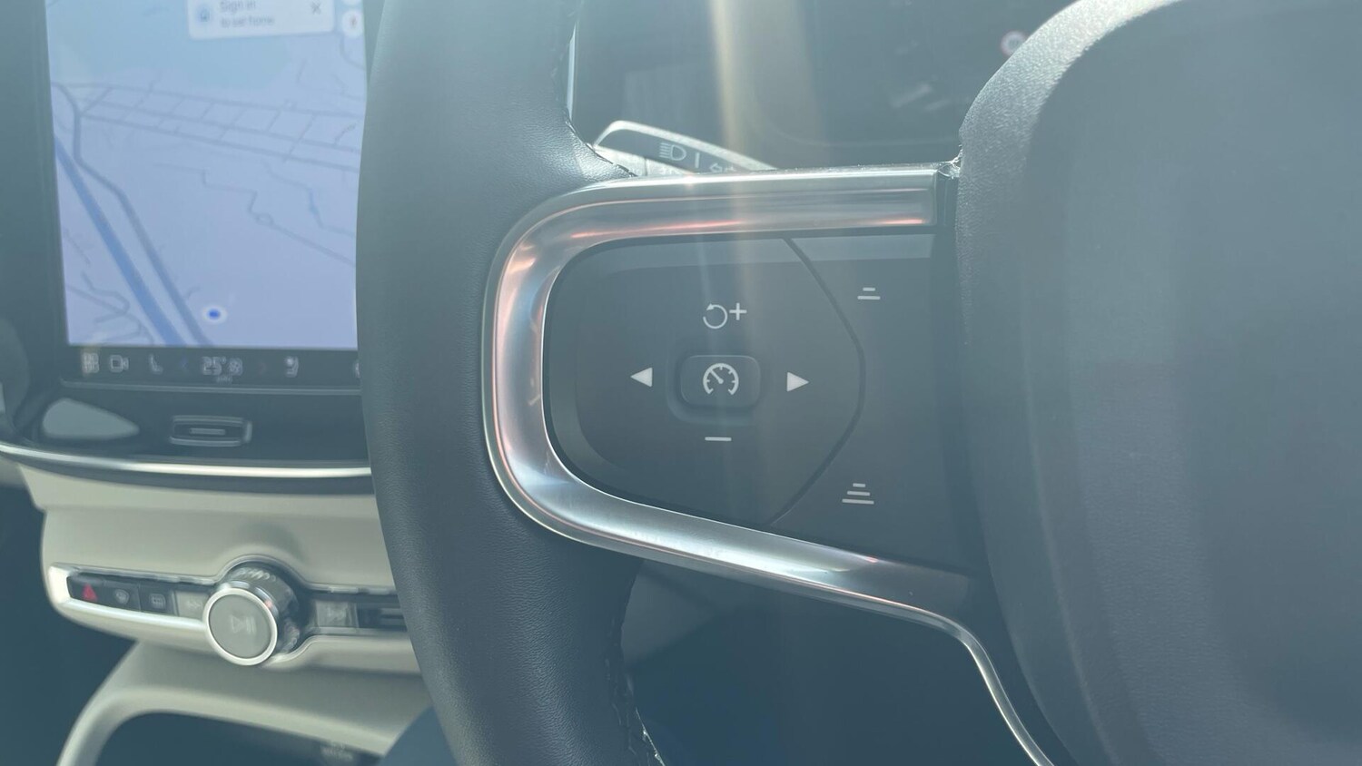 Used Volvo XC40 for sale - 78214477: Photo 21