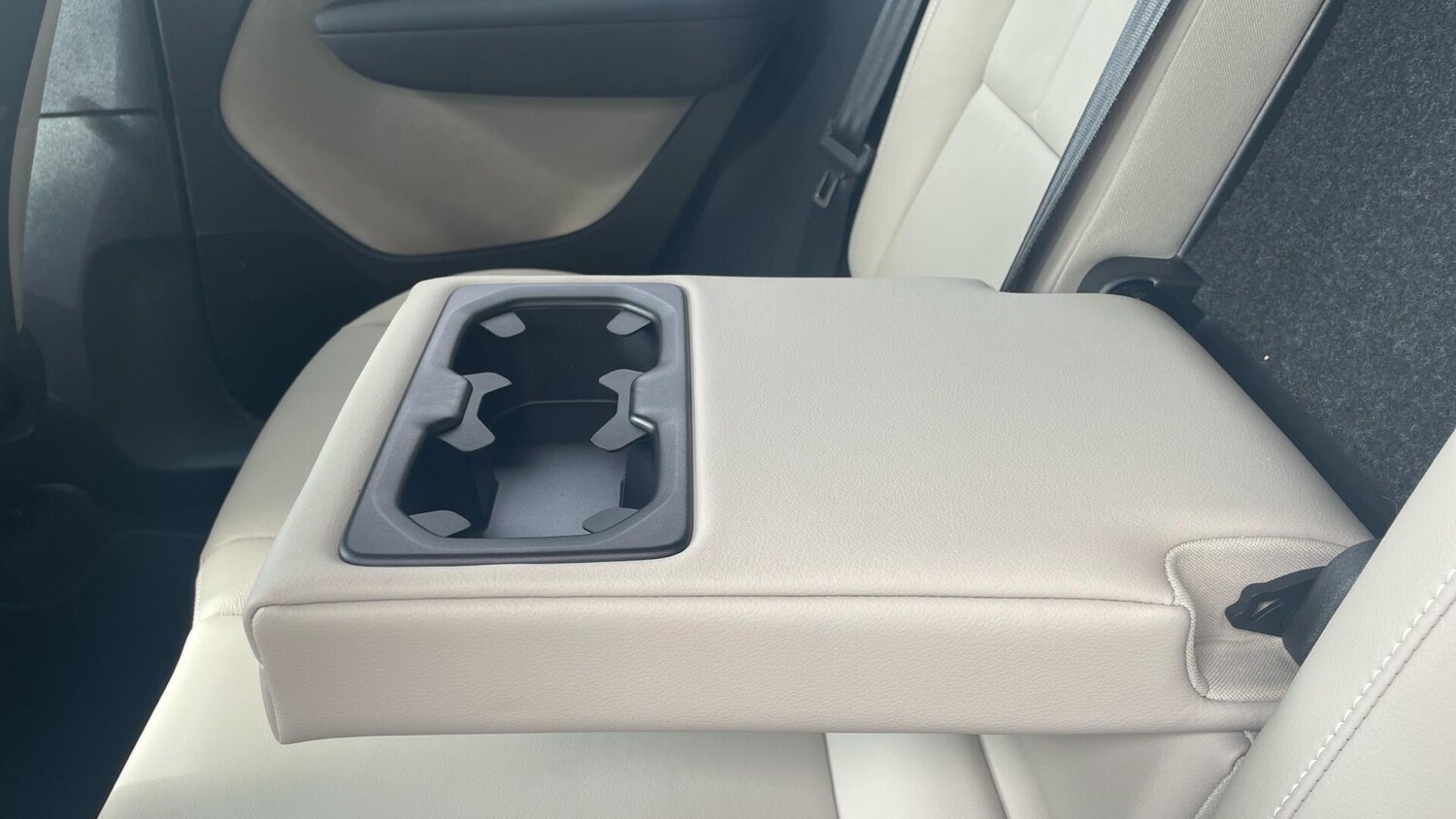 Used Volvo XC40 for sale - 78214477: Photo 34