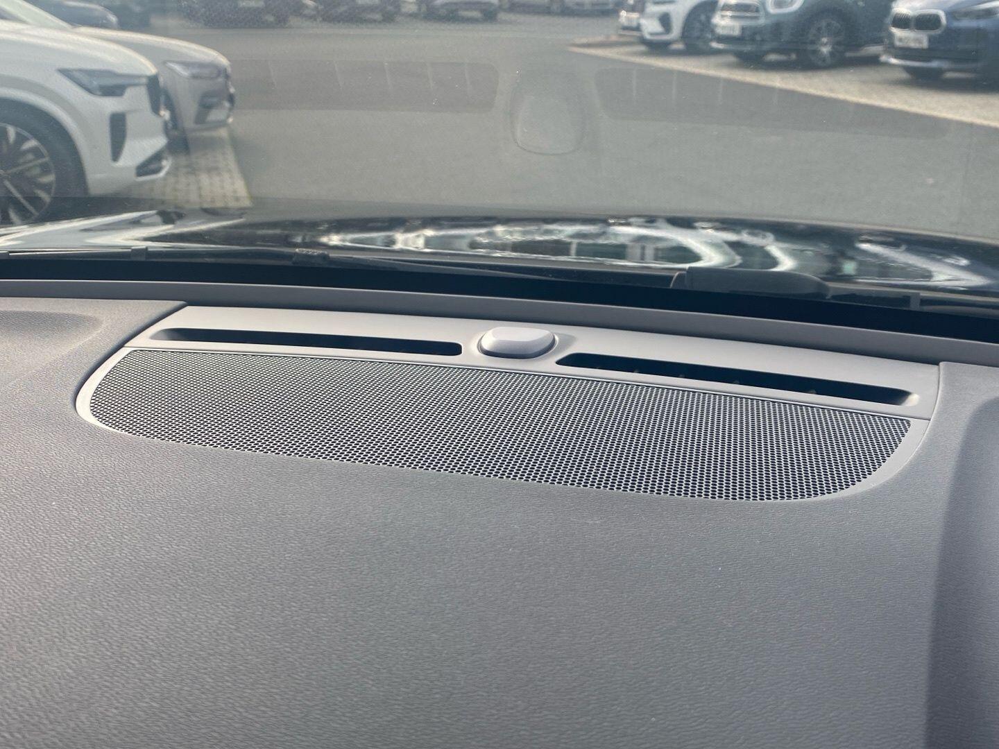 Used Volvo XC40 2025 for sale - 76823961: Photo 24