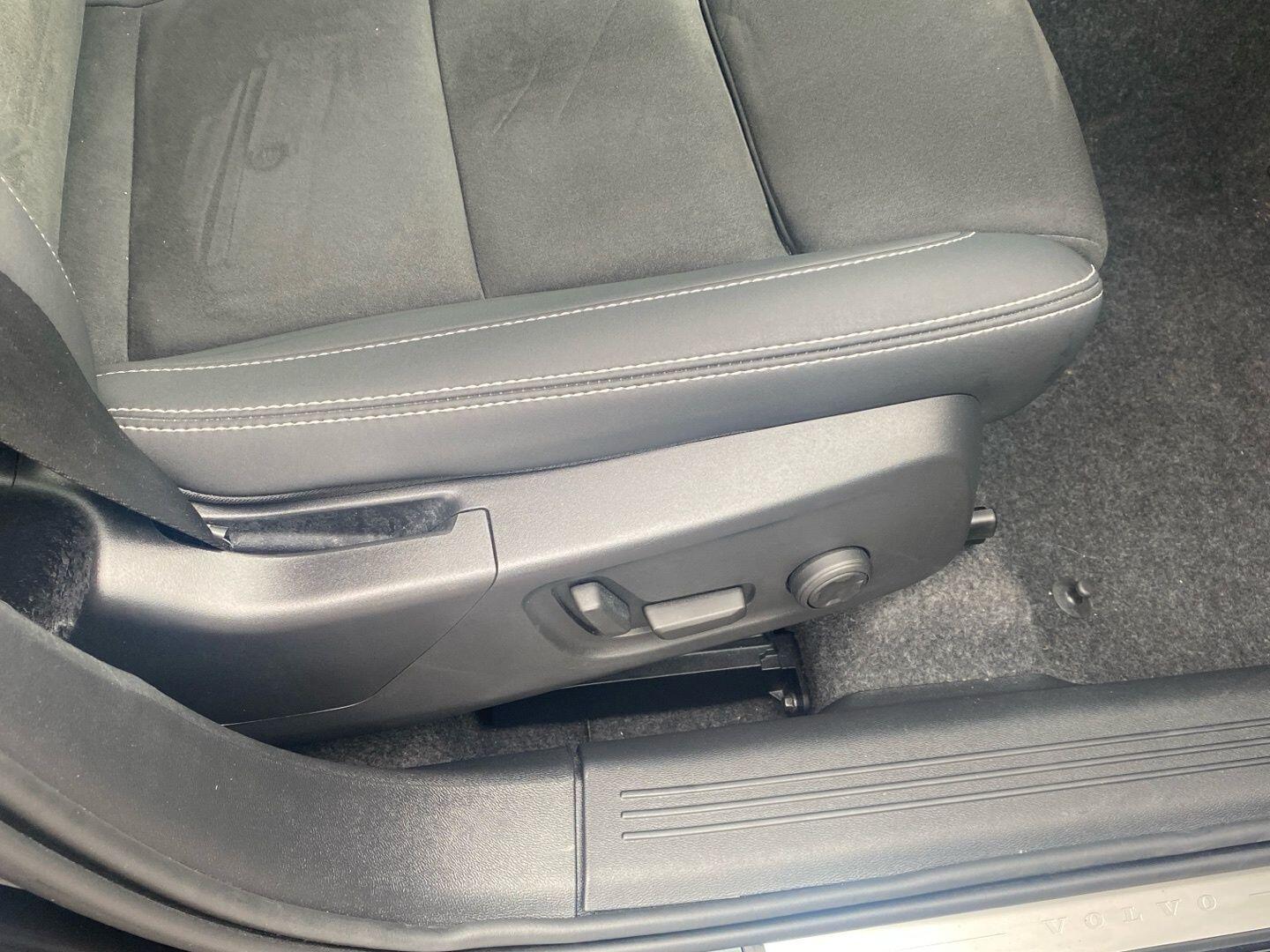 Used Volvo XC40 2025 for sale - 76823961: Photo 29