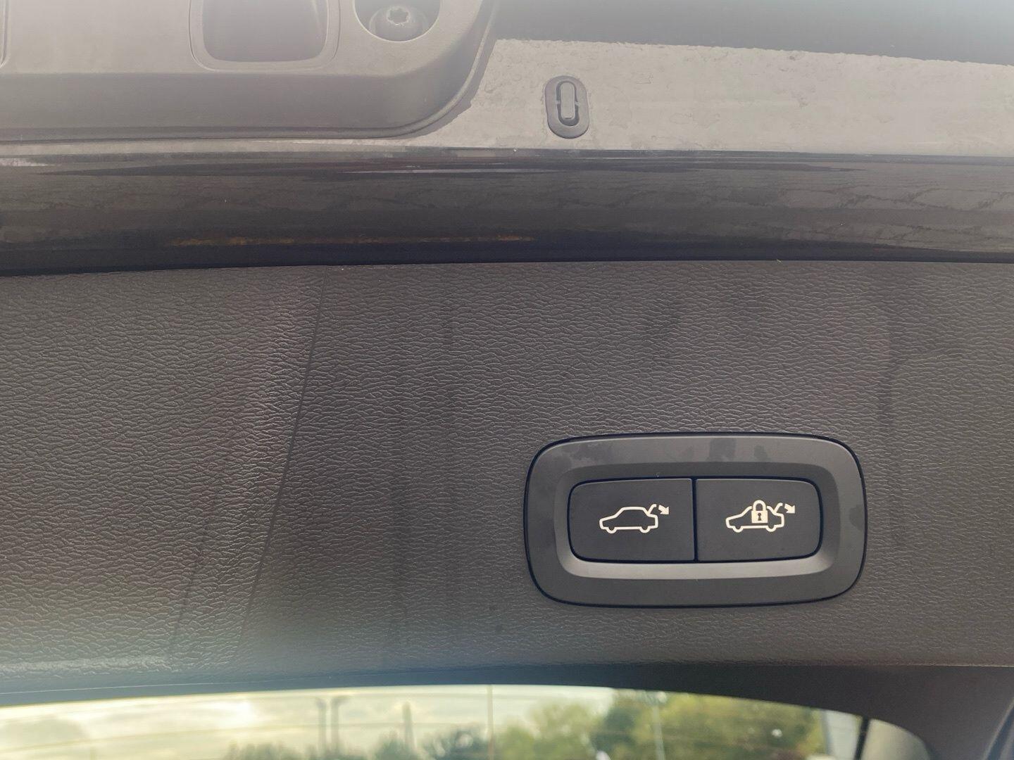 Used Volvo XC40 2025 for sale - 76823961: Photo 34