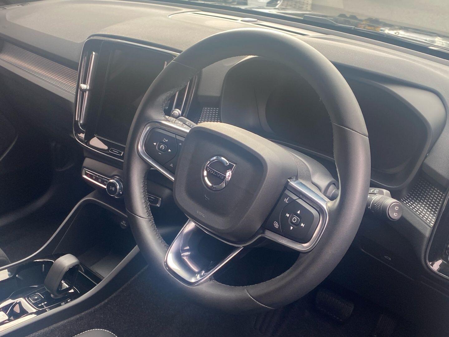 Used Volvo XC40 2025 for sale - 76823961: Photo 4