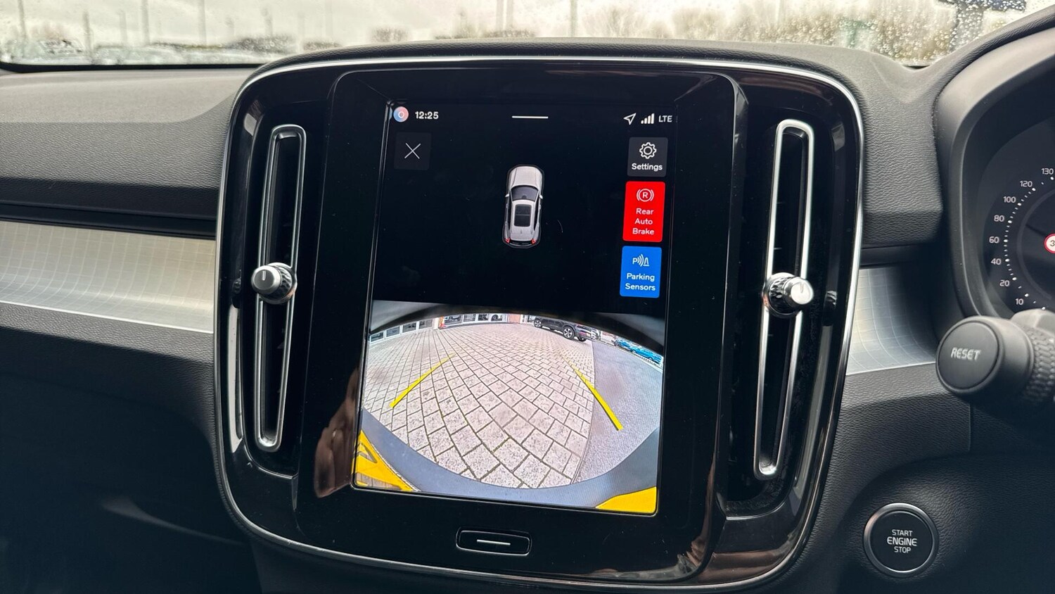 Used Volvo XC40 for sale - 78214205: Photo 17