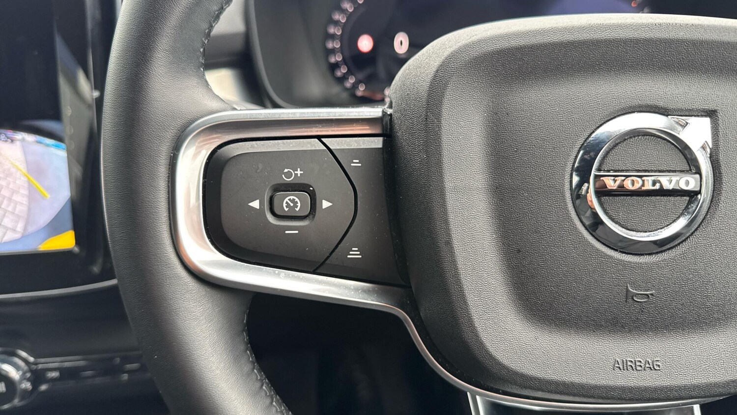 Used Volvo XC40 for sale - 78214205: Photo 19