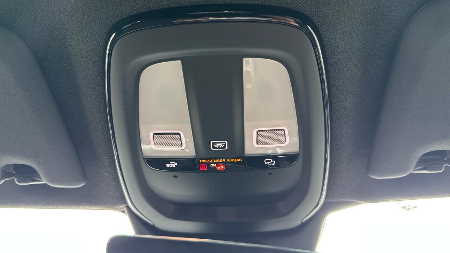 Used Volvo XC40 for sale - 78214205: Photo 24