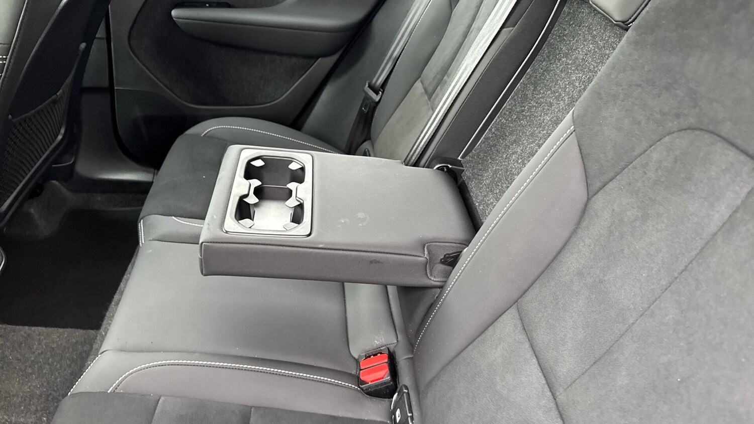 Used Volvo XC40 for sale - 78214205: Photo 30