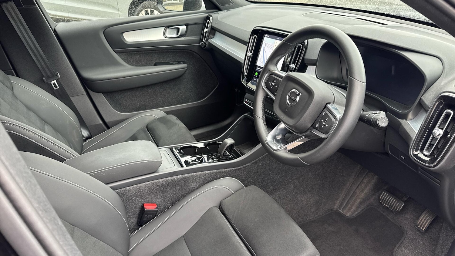 Used Volvo XC40 for sale - 78214205: Photo 4