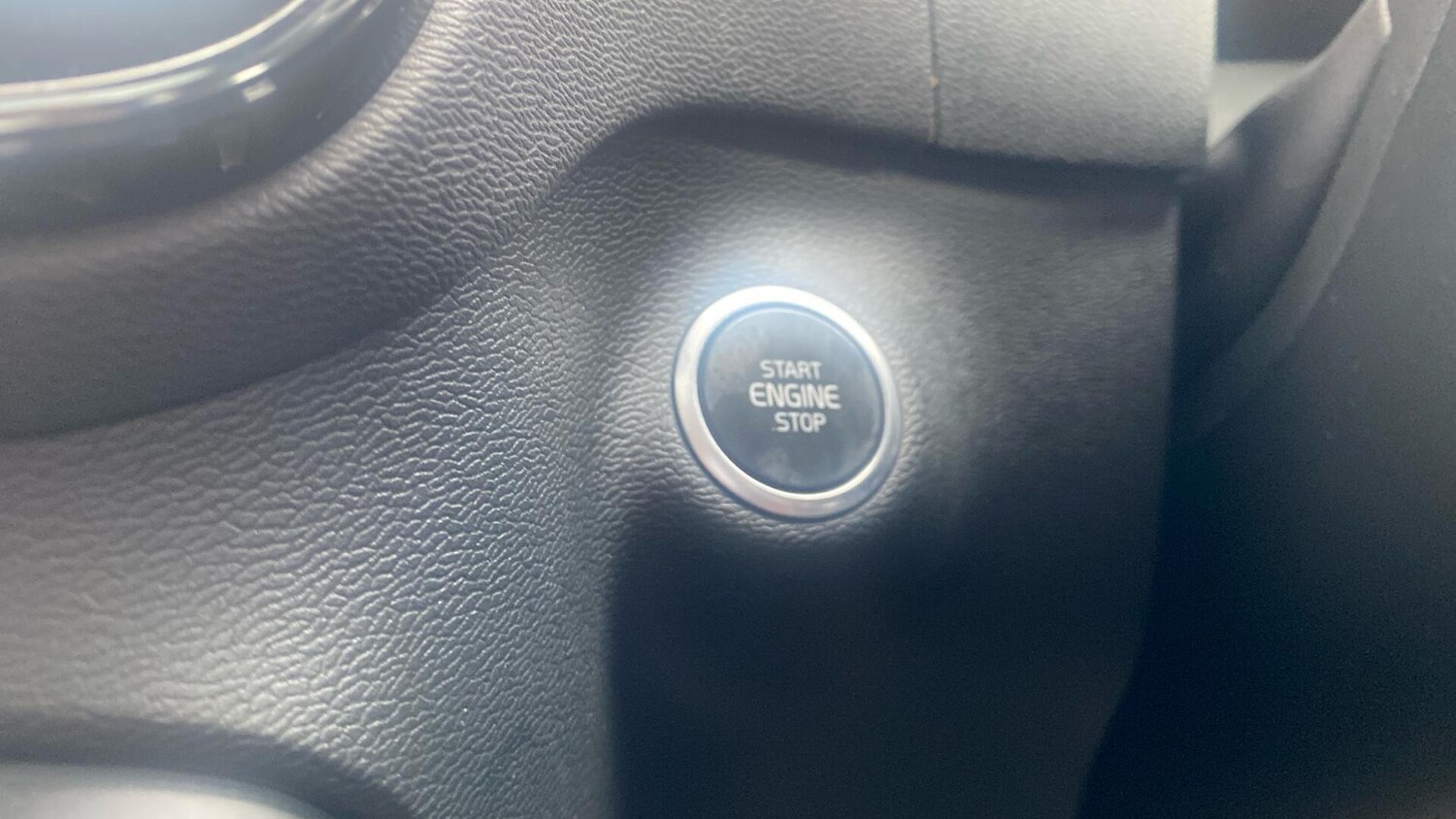 Used Volvo XC40 2023 for sale - 77441150: Photo 27