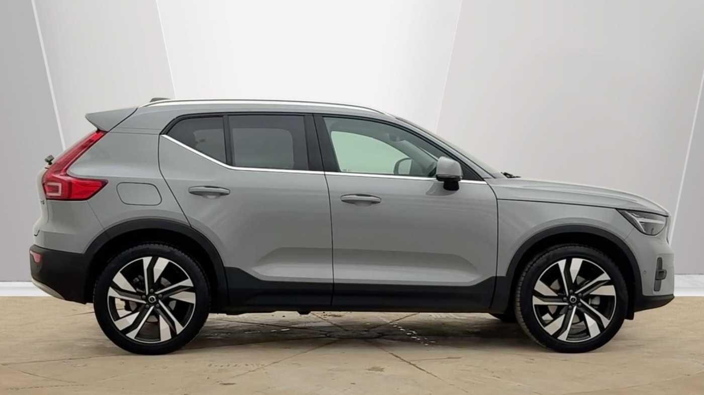 Used Volvo XC40 for sale - 77784142: Photo 2