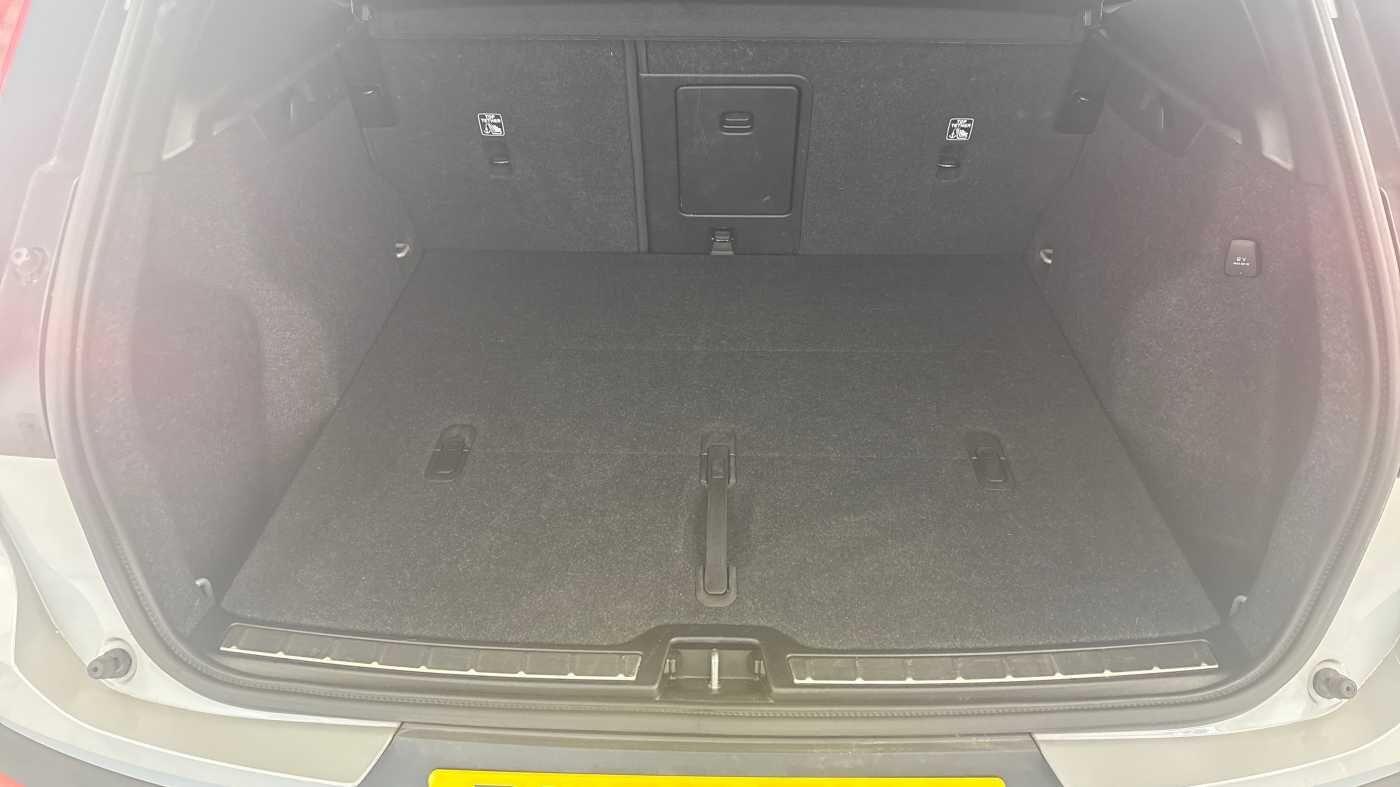 Used Volvo XC40 for sale - 77784142: Photo 5