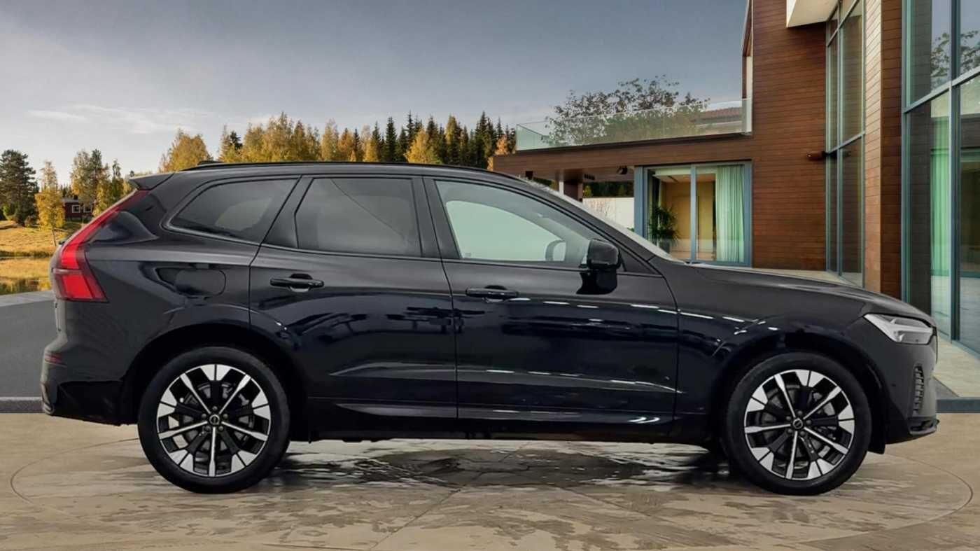 Used Volvo XC60 2025 for sale - 77253924: Photo 2