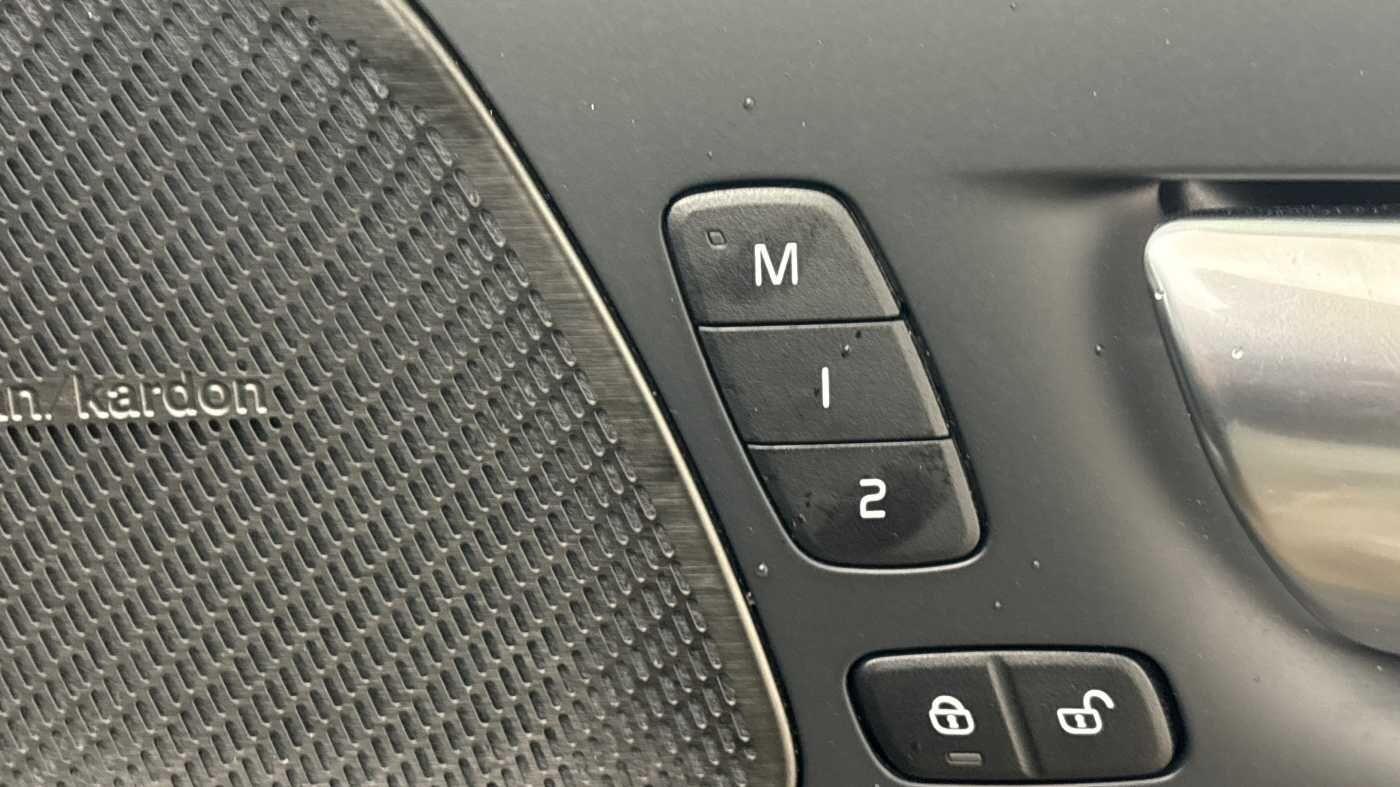 Used Volvo XC60 2025 for sale - 77253924: Photo 25