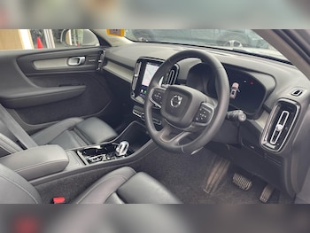 Used Volvo XC40 2025 for sale - 78503933: Photo