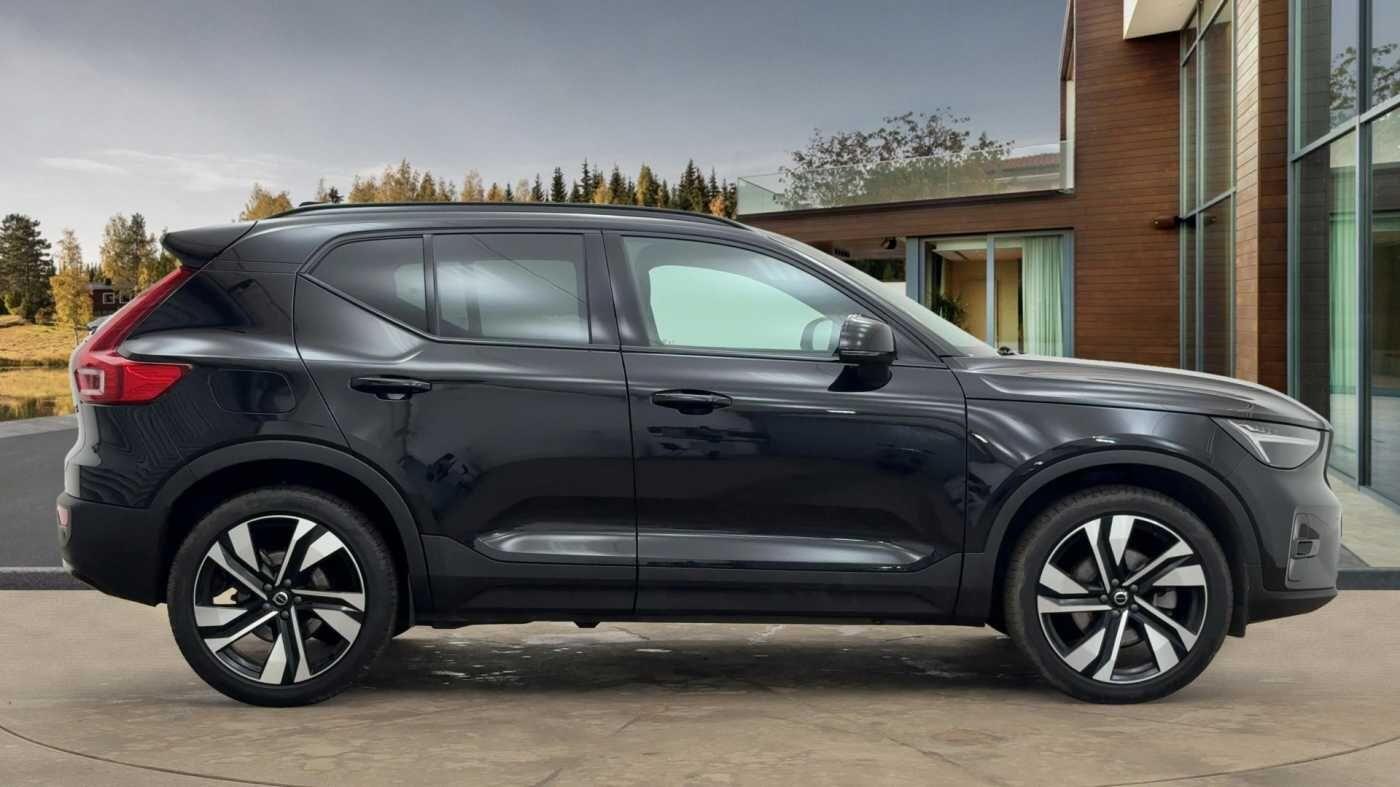 Used Volvo XC40 2024 for sale - 76825024: Photo 2