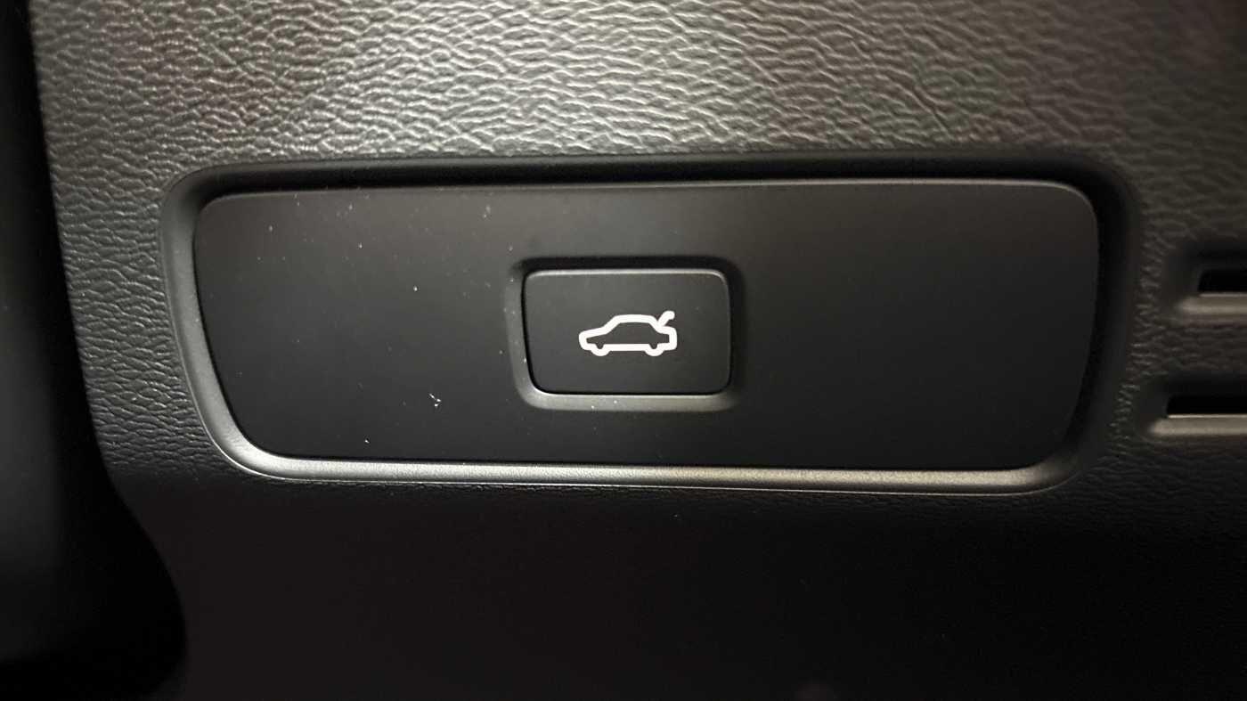 Used Volvo XC40 2024 for sale - 76825024: Photo 31