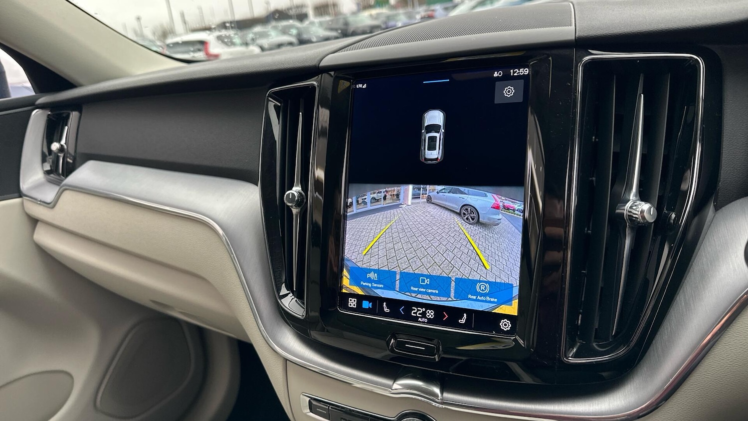 Used Volvo XC60 2022 for sale - 77216091: Photo 17