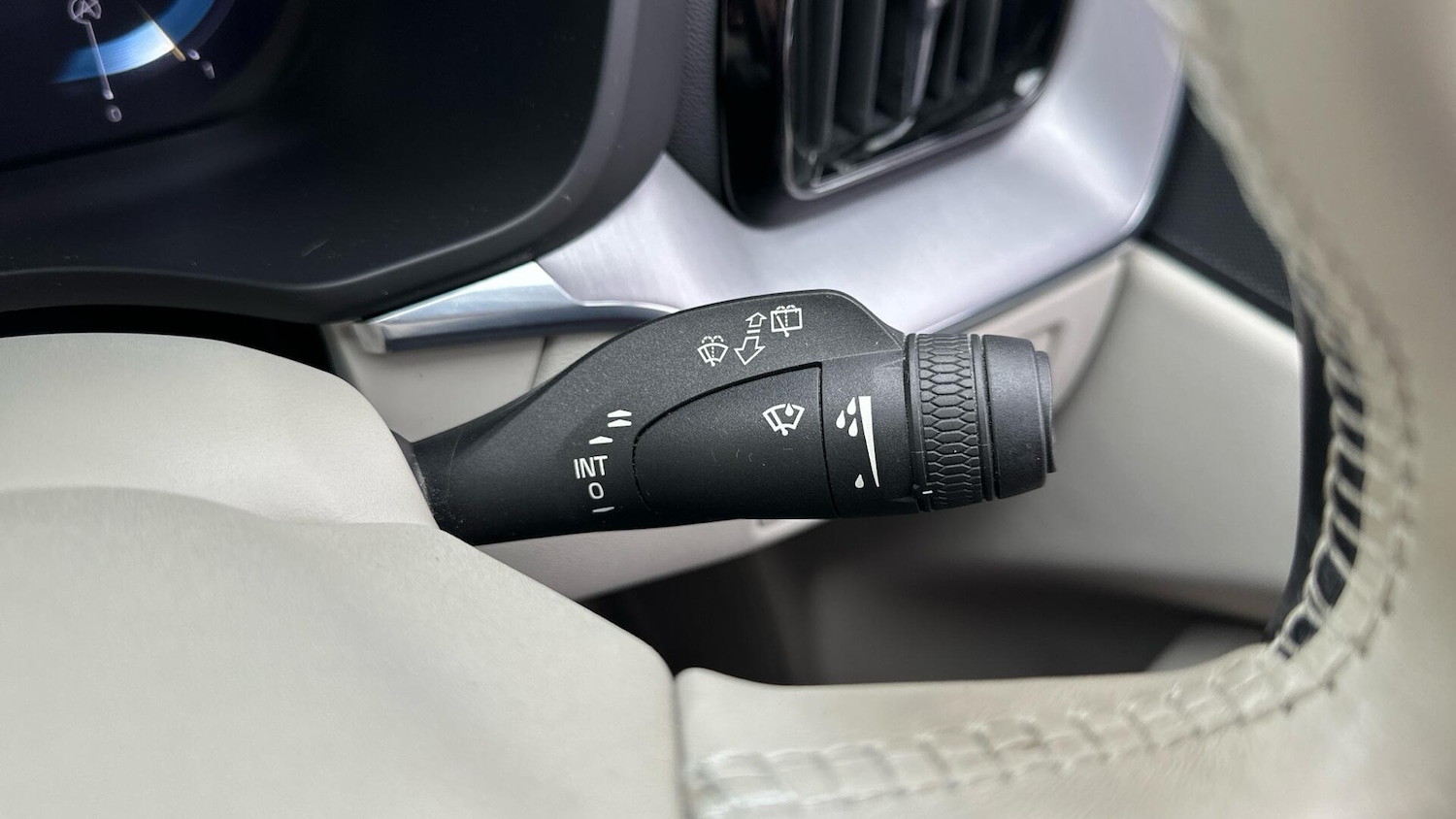 Used Volvo XC60 2022 for sale - 77216091: Photo 18