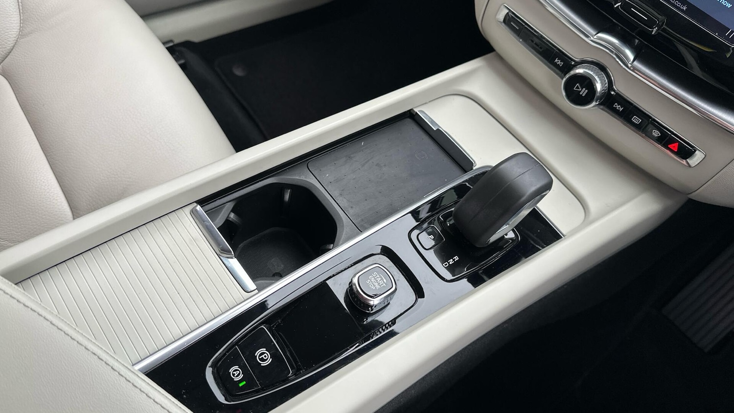 Used Volvo XC60 2022 for sale - 77216091: Photo 24