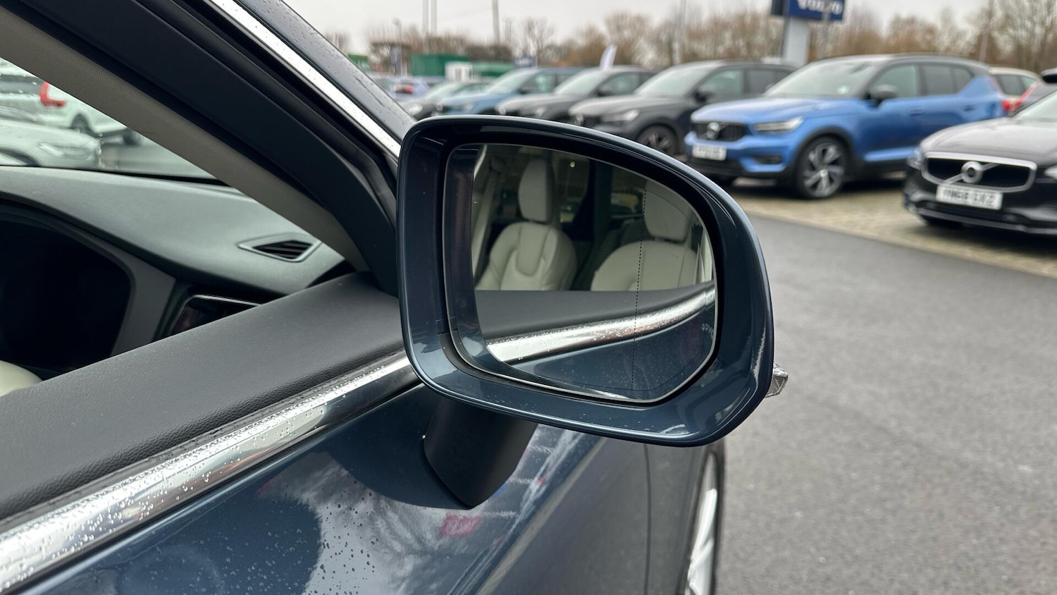 Used Volvo XC60 2022 for sale - 77216091: Photo 30