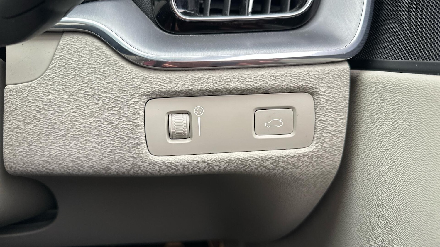 Used Volvo XC60 2022 for sale - 77216091: Photo 33