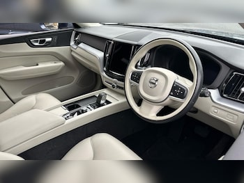 Used Volvo XC60 2022 for sale - 77216091: Photo