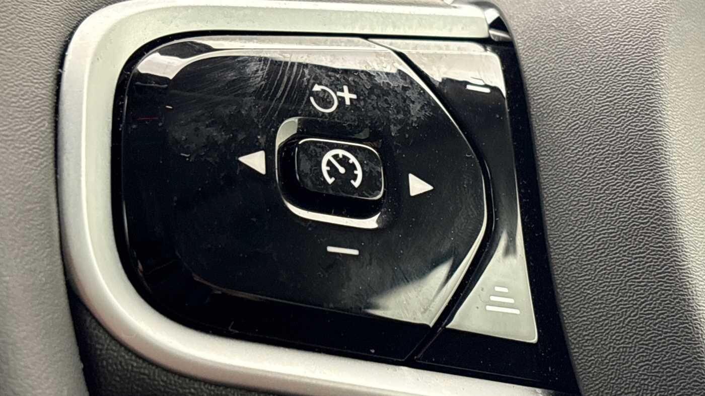 Used Volvo XC60 2025 for sale - 77456023: Photo 30