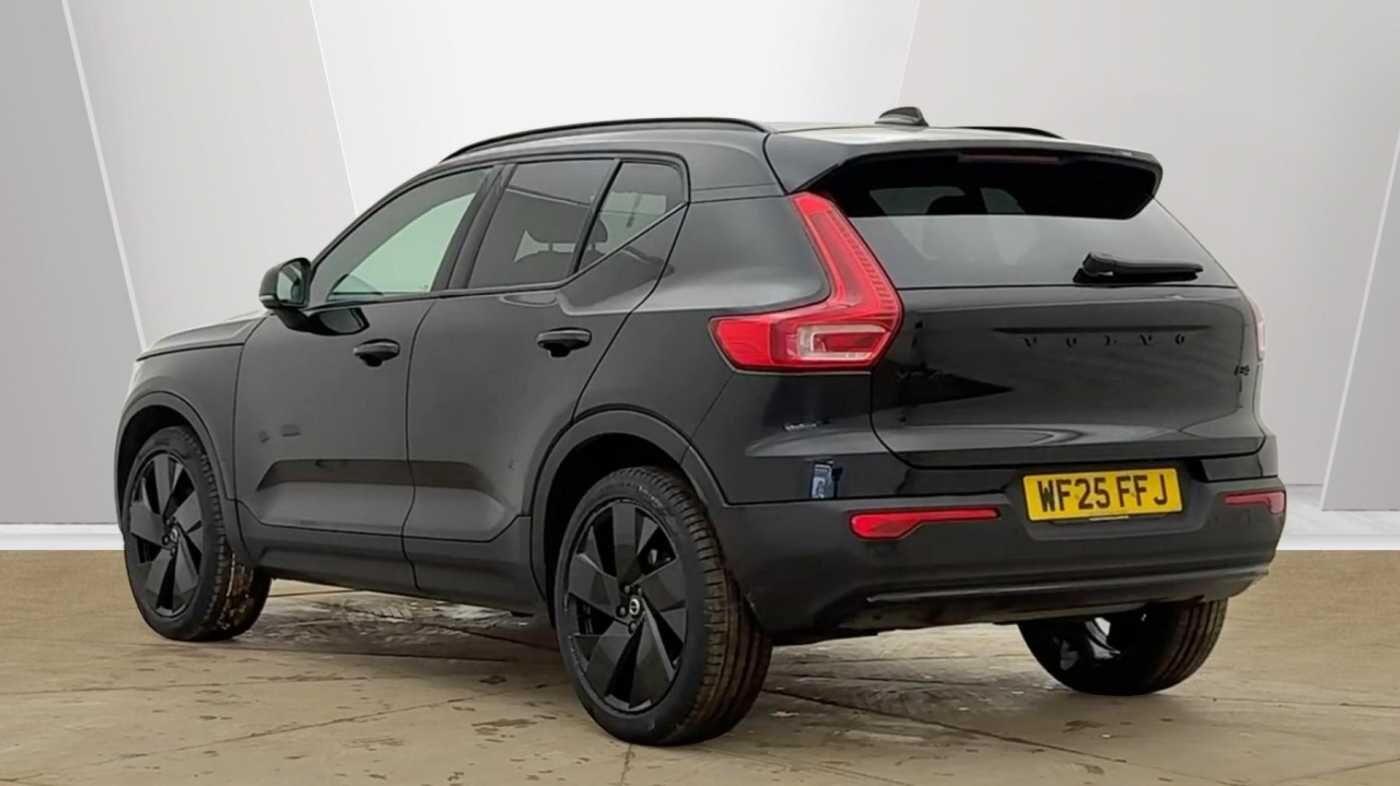Used Volvo XC40 2025 for sale - 77982297: Photo 3