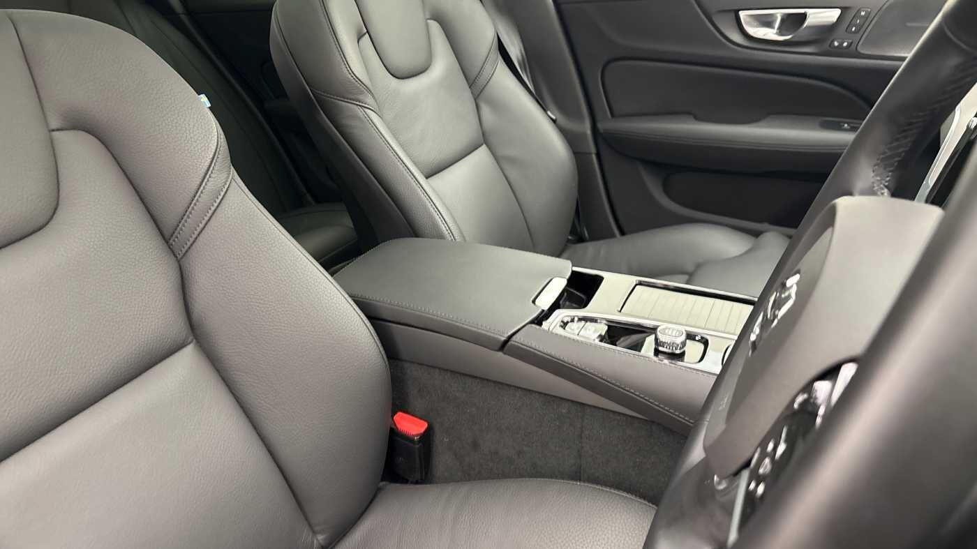 Used Volvo V60 2025 for sale - 77320844: Photo 30