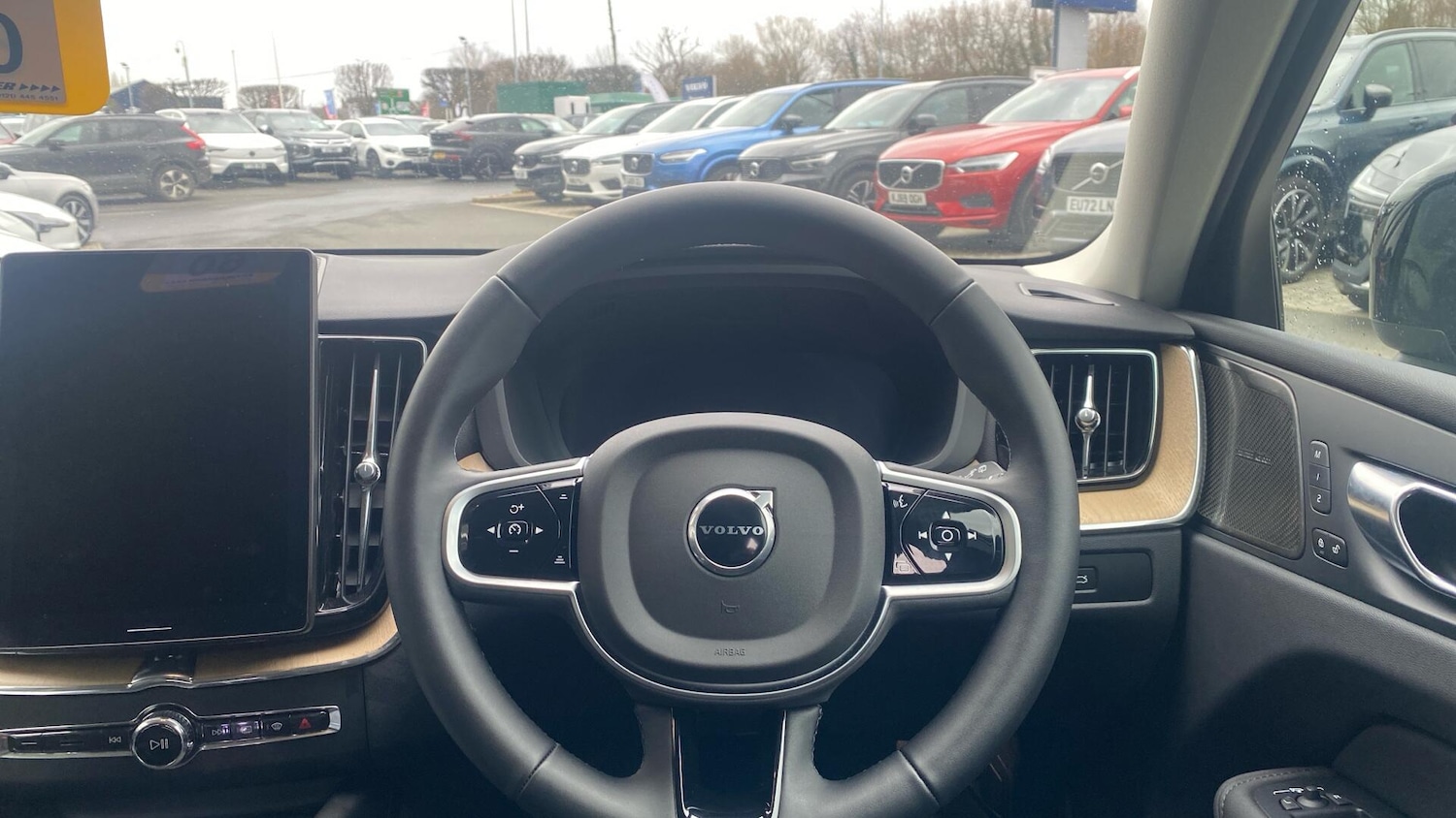 Used Volvo XC60 2025 for sale - 77658798: Photo 10