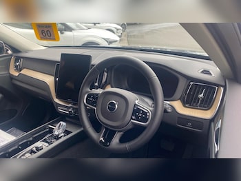 Used Volvo XC60 2025 for sale - 77658798: Photo
