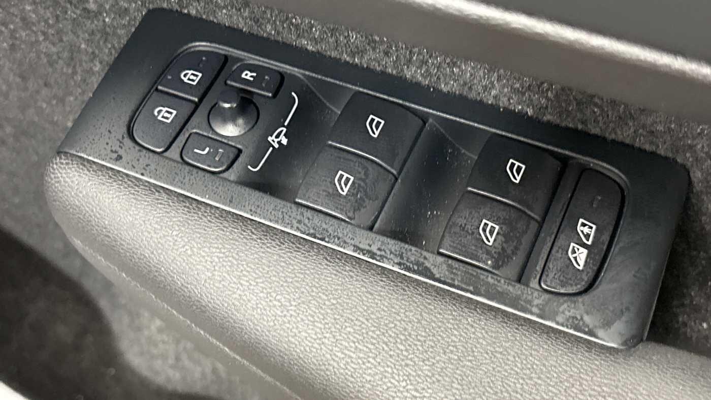 Used Volvo XC40 for sale - 77511474: Photo 25