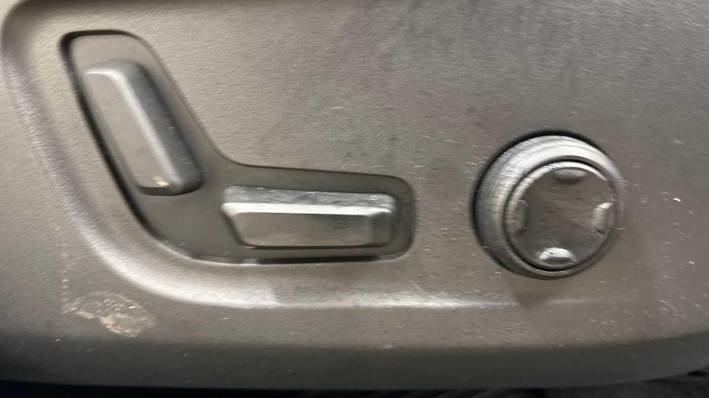 Used Volvo XC40 for sale - 77511474: Photo 28