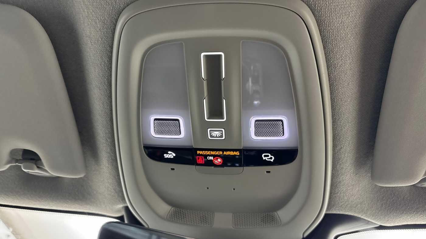 Used Volvo XC40 for sale - 77511474: Photo 33