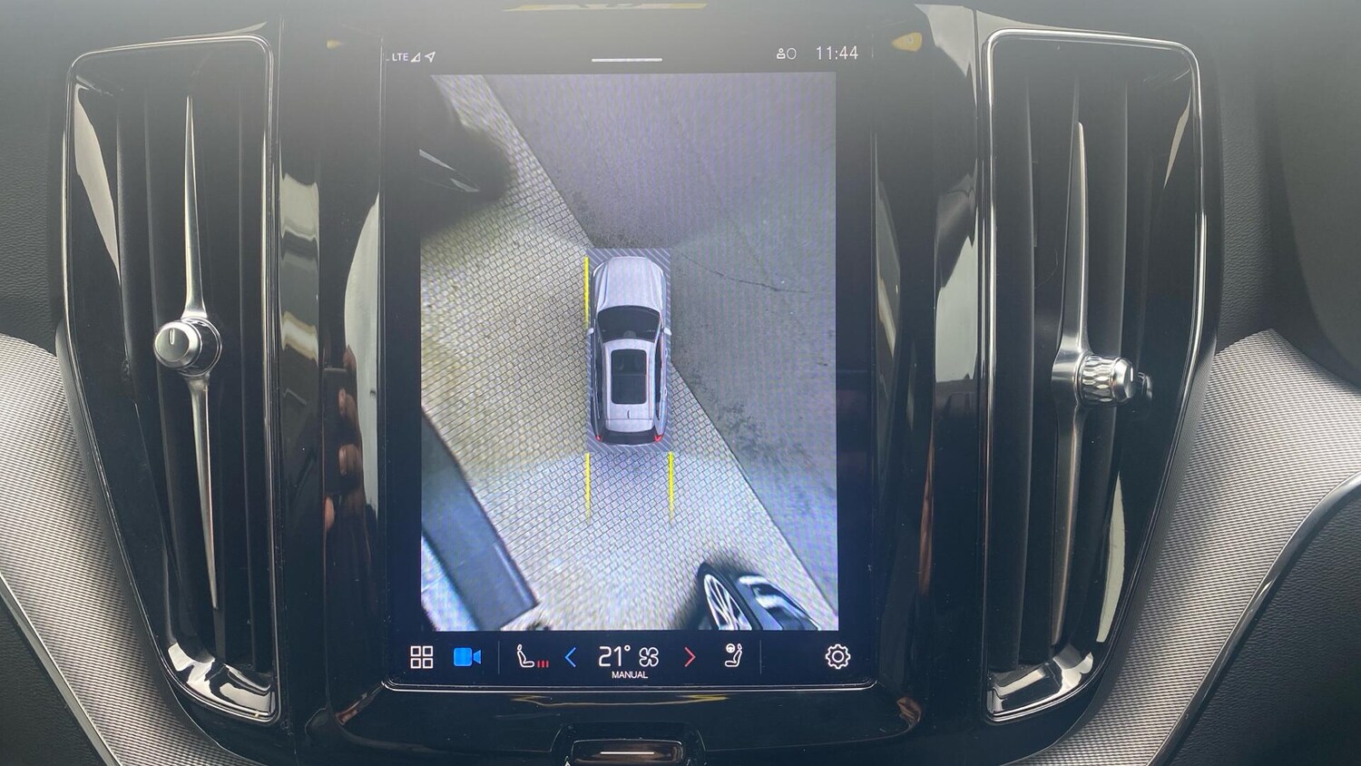 Used Volvo XC60 for sale - 77683922: Photo 19