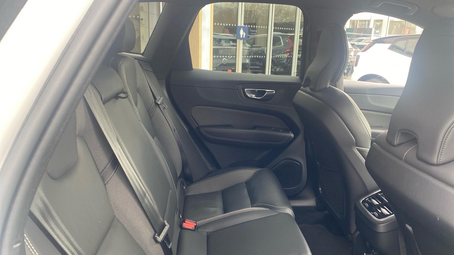 Used Volvo XC60 for sale - 77683922: Photo 6