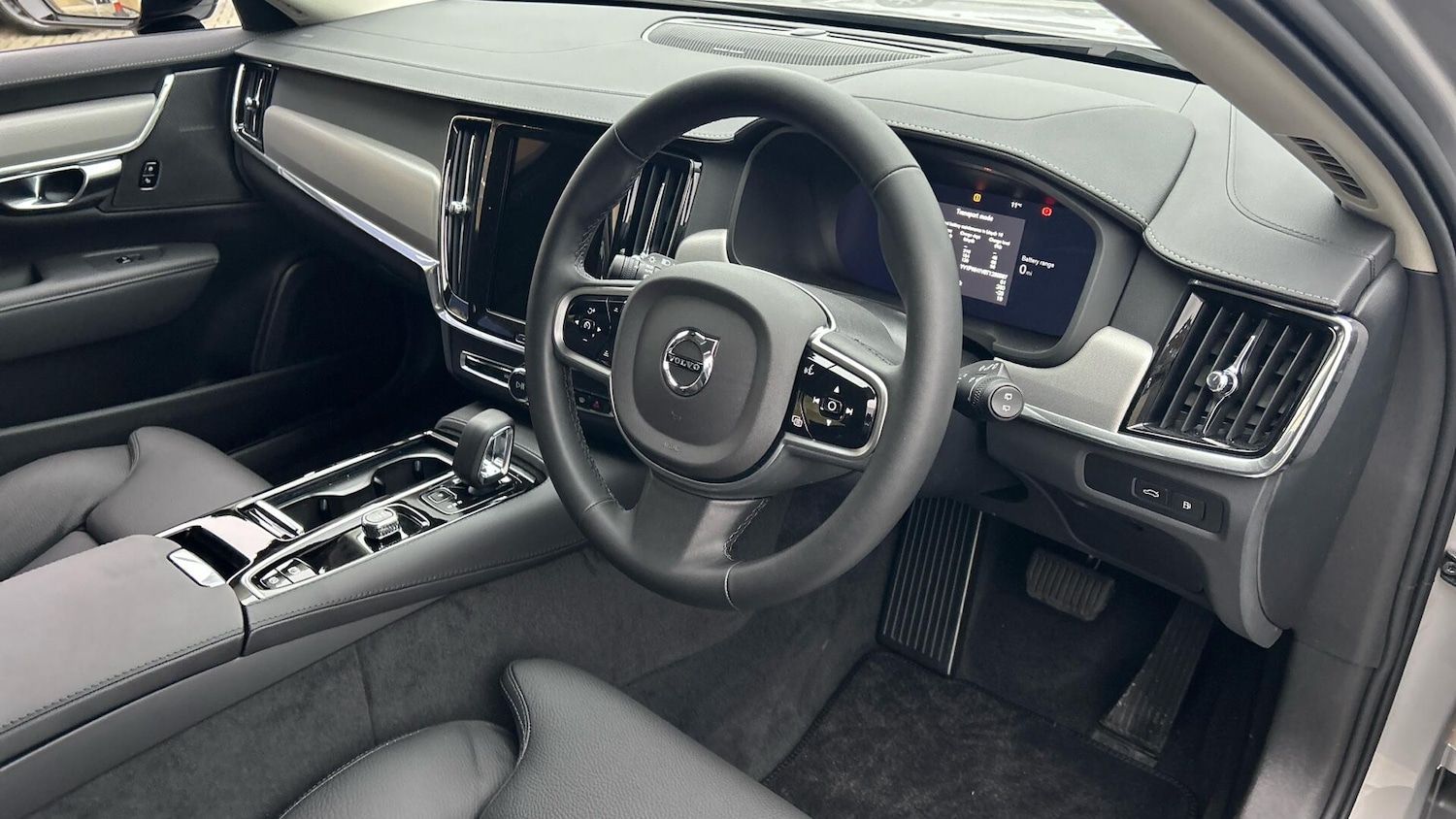 Used Volvo V90 2025 for sale - 77586656: Photo 4