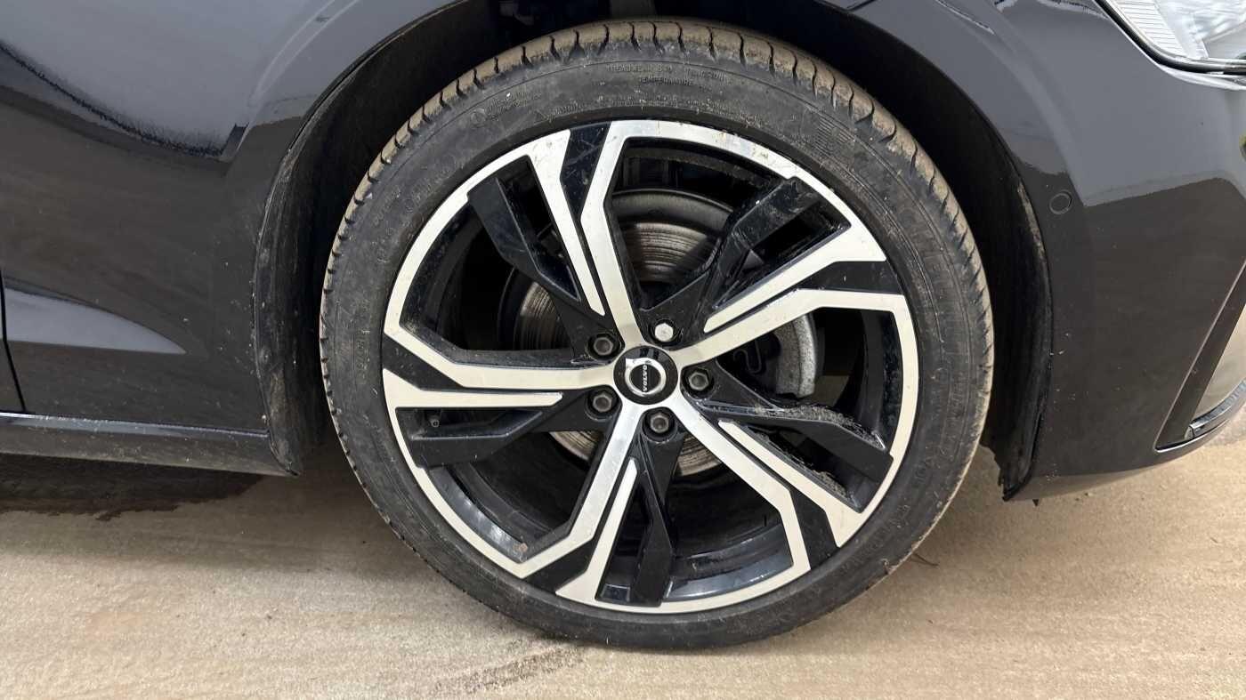 Used Volvo V60 2025 for sale - 77352072: Photo 16