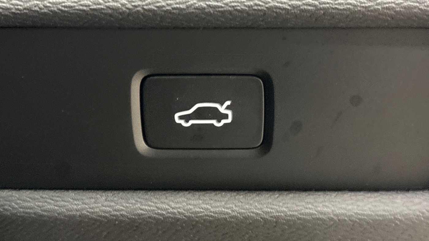 Used Volvo V60 2025 for sale - 77352072: Photo 30