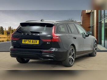 Used Volvo V60 2025 for sale - 77352072: Photo