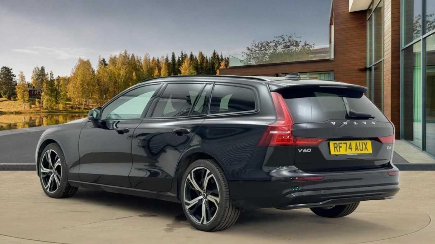 Used Volvo V60 2025 for sale - 77352072: Photo 5