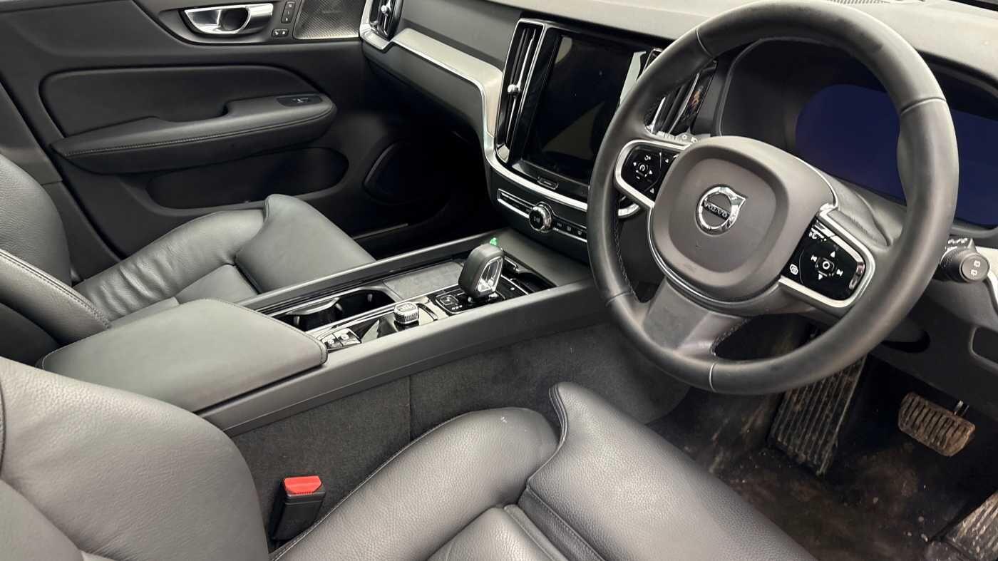 Used Volvo V60 2025 for sale - 77352072: Photo 9