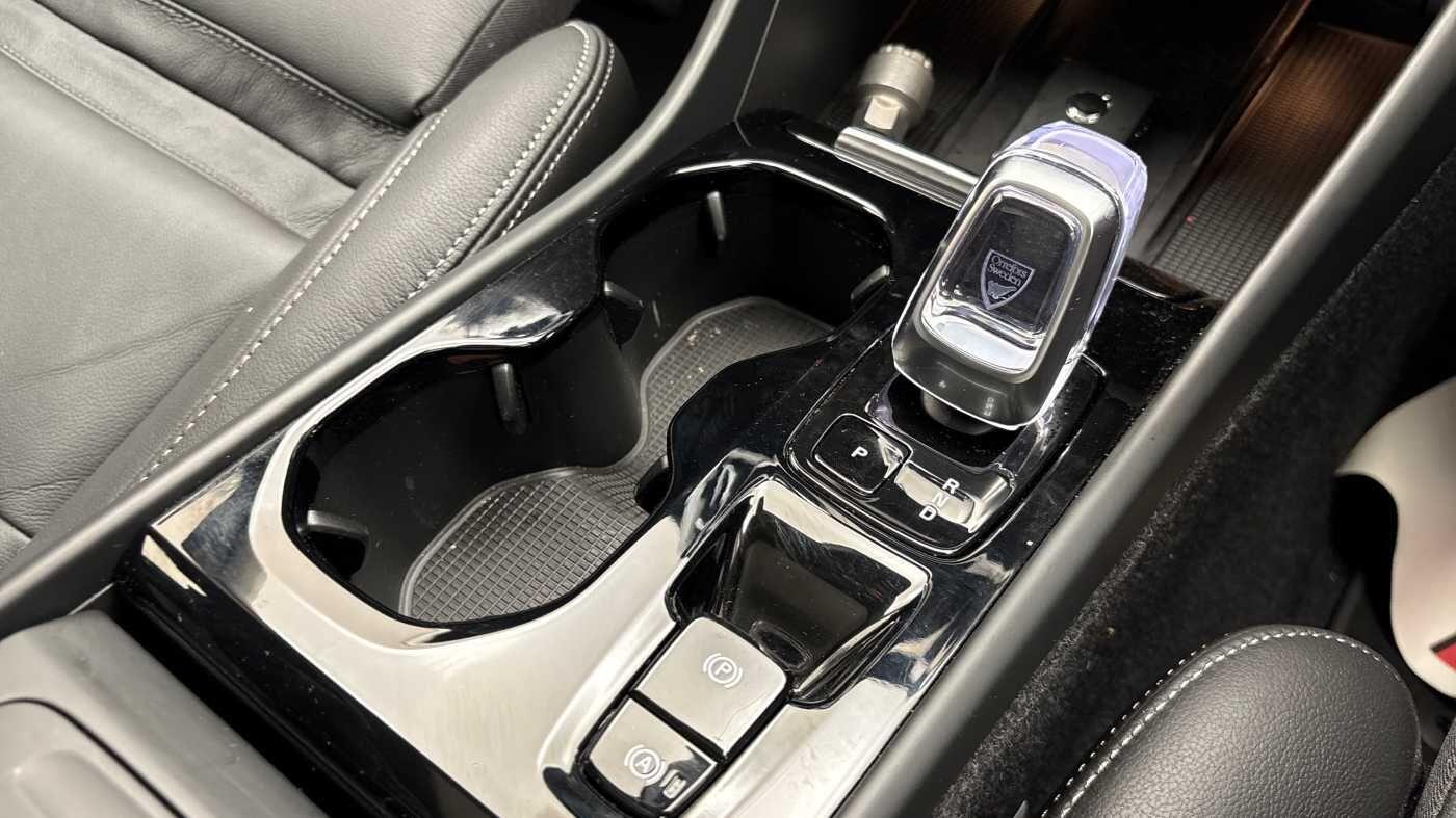 Used Volvo XC40 2024 for sale - 77202589: Photo 32