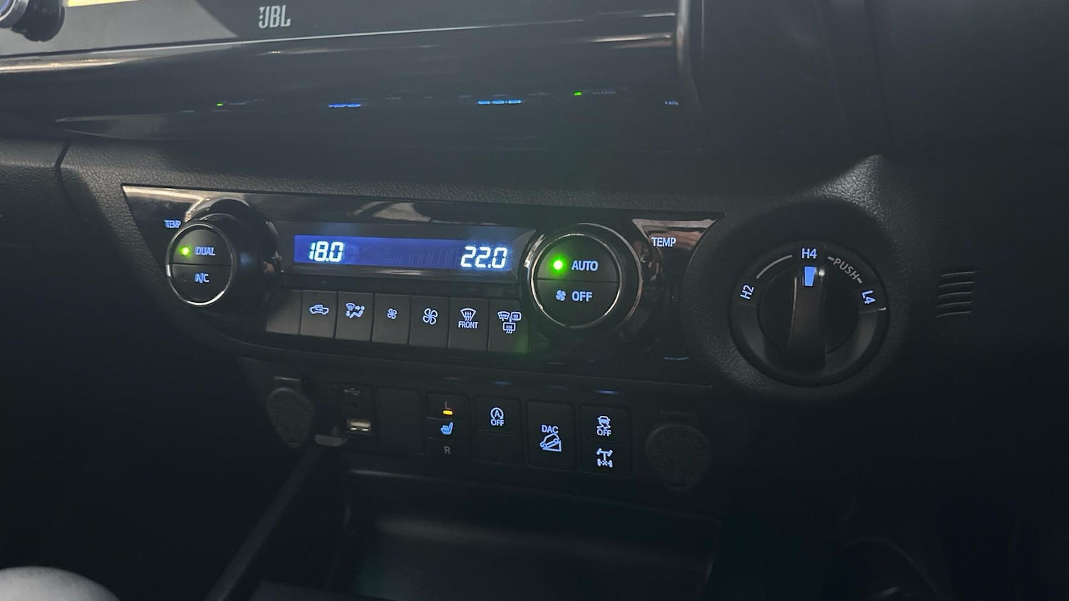 Used Toyota Hilux 2023 for sale - 77029586: Photo 14