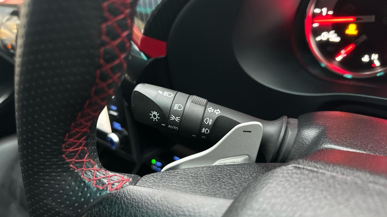 Used Toyota Hilux 2023 for sale - 77029586: Photo 18