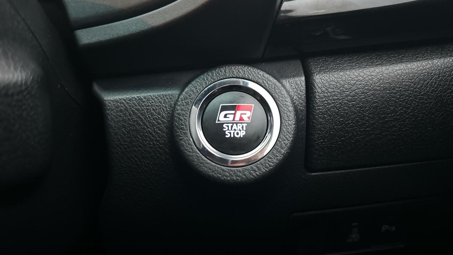 Used Toyota Hilux 2023 for sale - 77029586: Photo 24